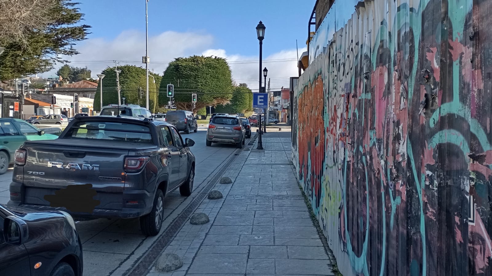 Punta Arenas: inspectores municipales bajo la lupa por cursar supuestas infracciones en sector de estacionamiento concesionado
