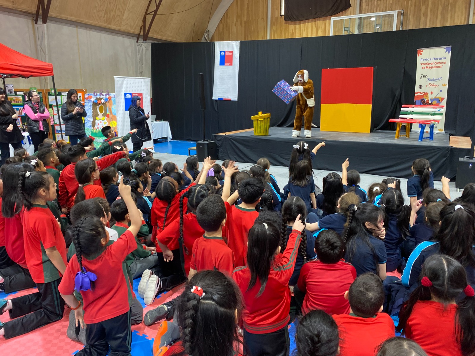 Feria Literaria “Vendaval Cultural en Magallanes”, se realiza este martes 30 de septiembre.