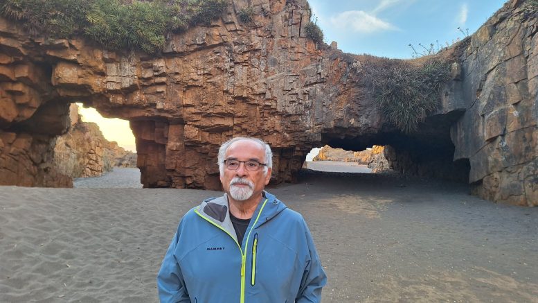 [Ensayo] «Sus desnudos pies sobre la nieve»: Rezar para que acabara el invierno | Juan Mihovilovic
