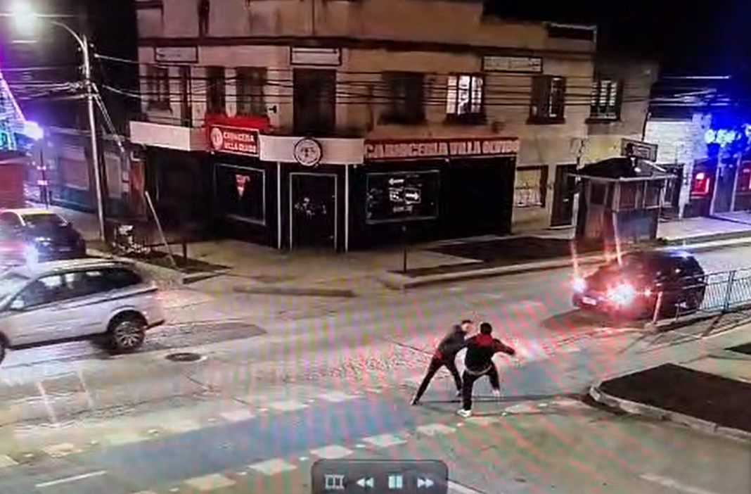 Riña en la vía pública deja un herido y dos carabineros lesionados en Punta Arenas