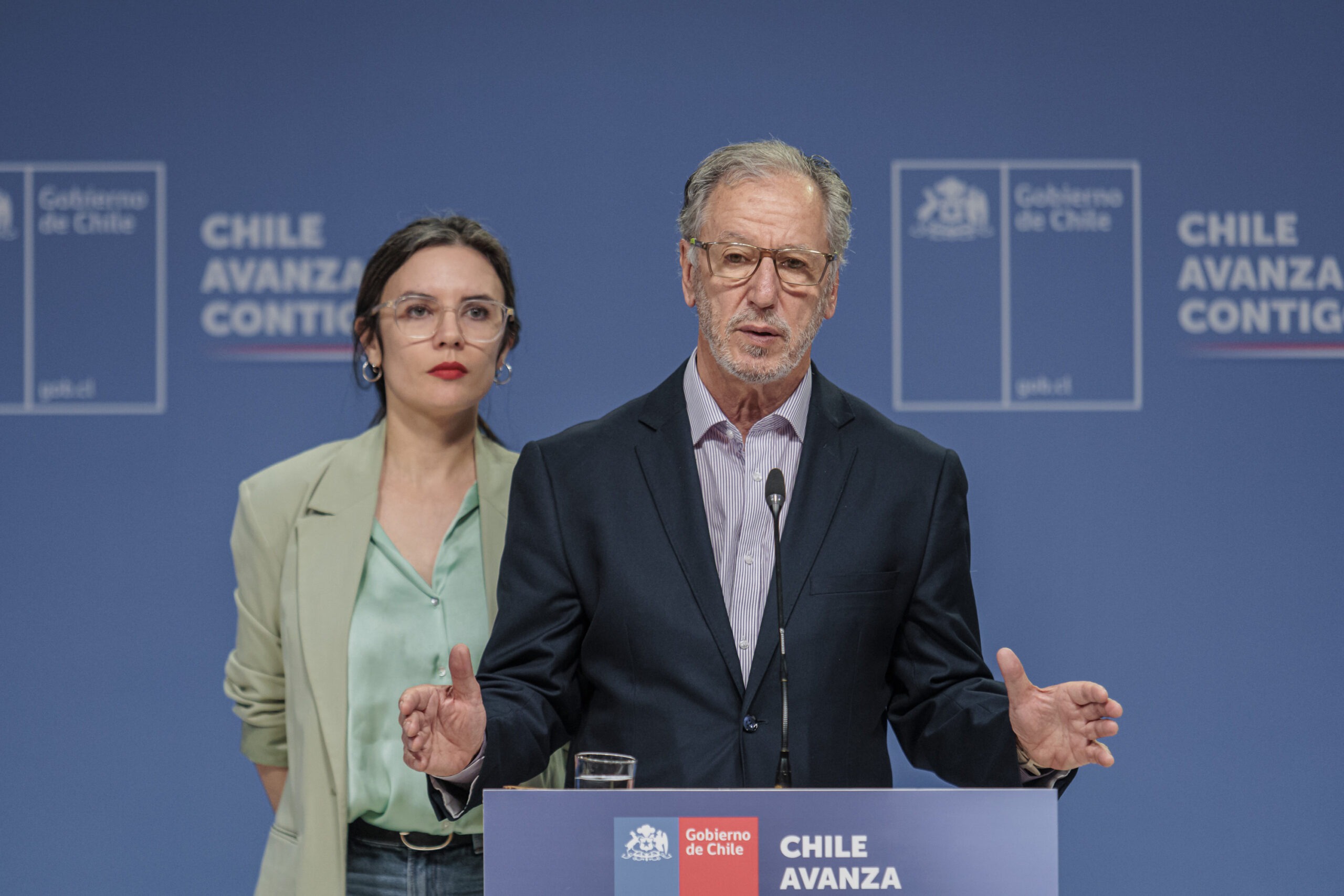 Bi-Ministro Alvaro García asume en reemplazo de Diego Pardow