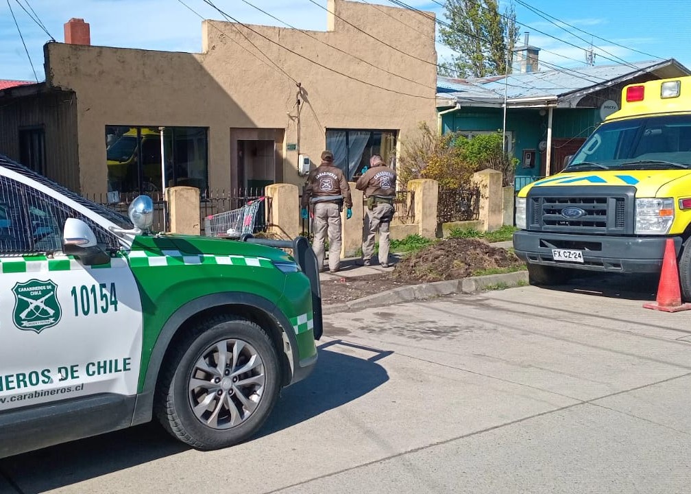 Mujer detenida por ataque con arma blanca a su pareja en el Barrio Prat de Punta Arenas
