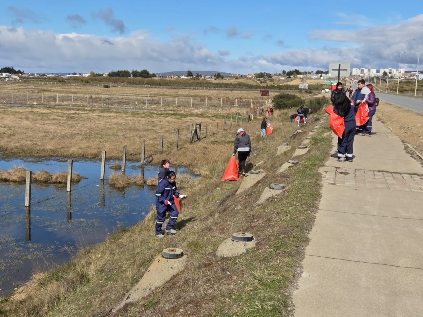 Récord de participación: Históricas jornadas de limpieza en el Humedal Tres Puentes
