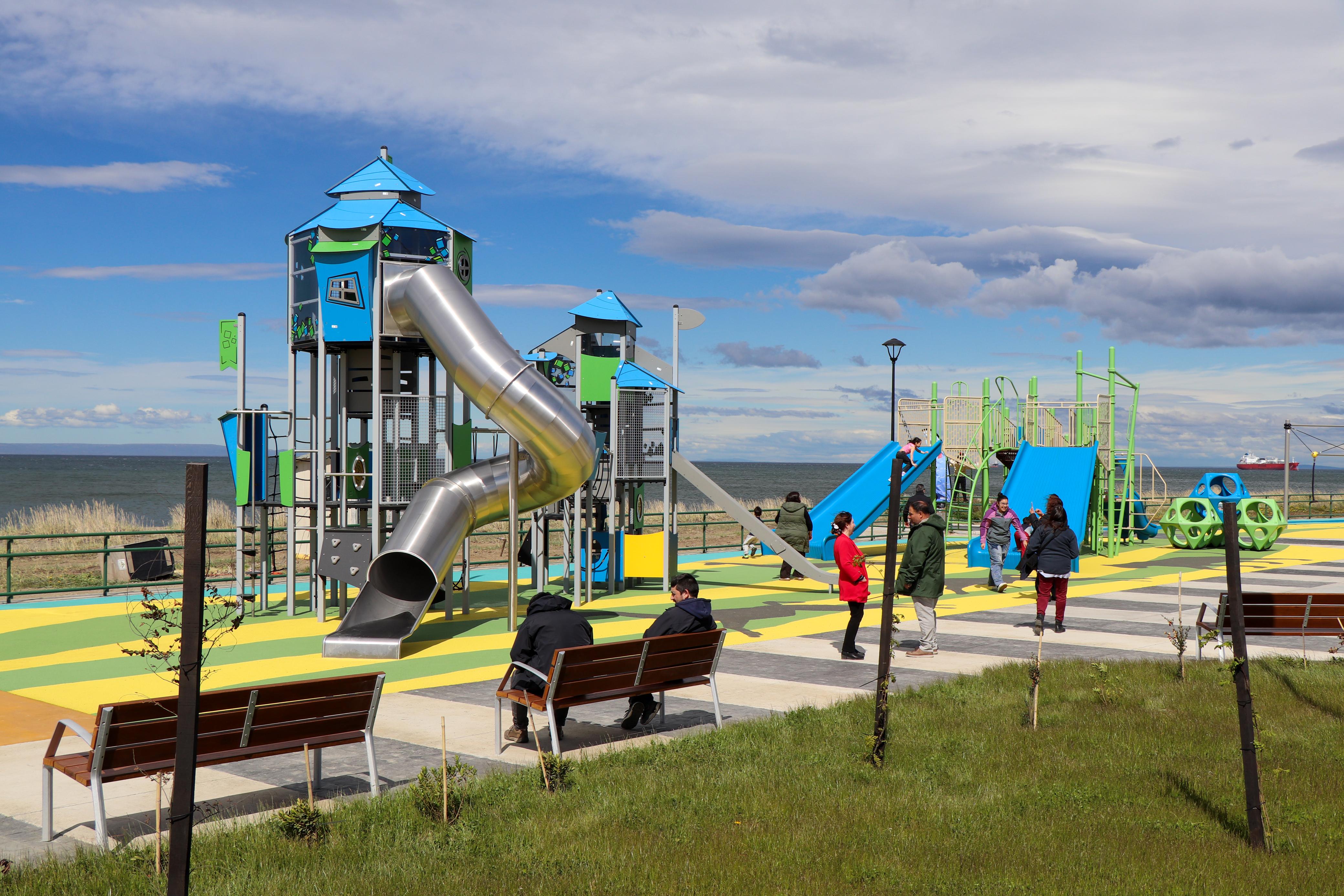 Subsecretaria del Minvu inaugura Parque Costanera del Estrecho e inicia el Mes del Urbanismo en Magallanes