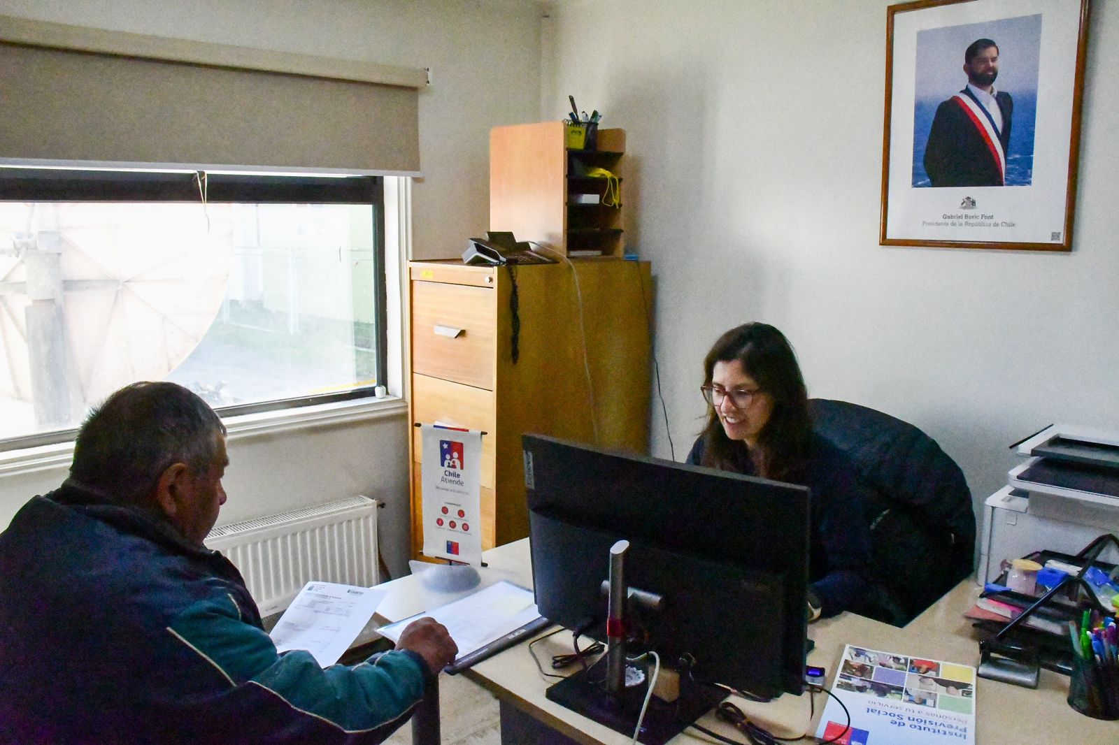 Desde su puesta en marcha: 36 personas mayores han recibido su PGU tras postular en oficina de ChileAtiende de Puerto Williams