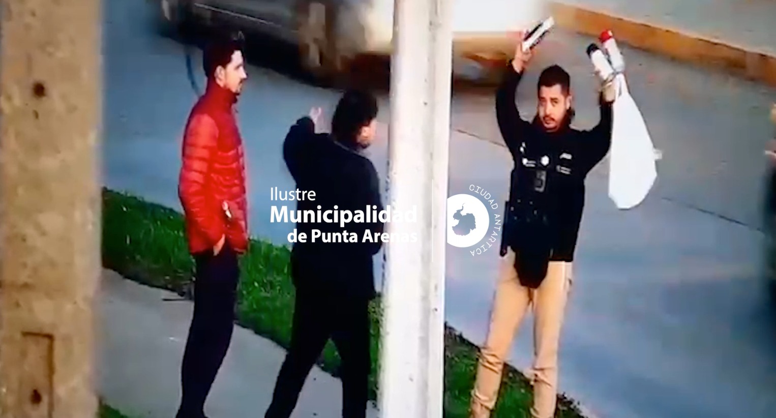 Sujeto sorprendido rayando una pared en el centro de Punta Arenas fue interceptado por Seguridad Pública