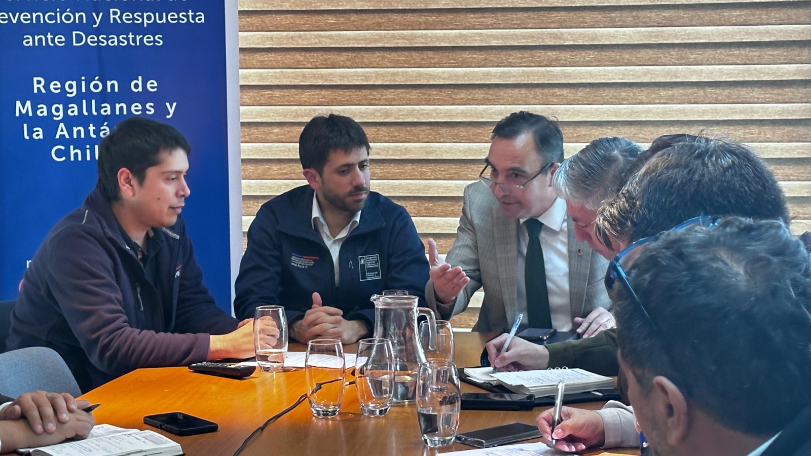 Delegación Presidencial Regional de Magallanes informó sobre sismo en el Paso Drake y coordinación de emergencia en zona Antártica