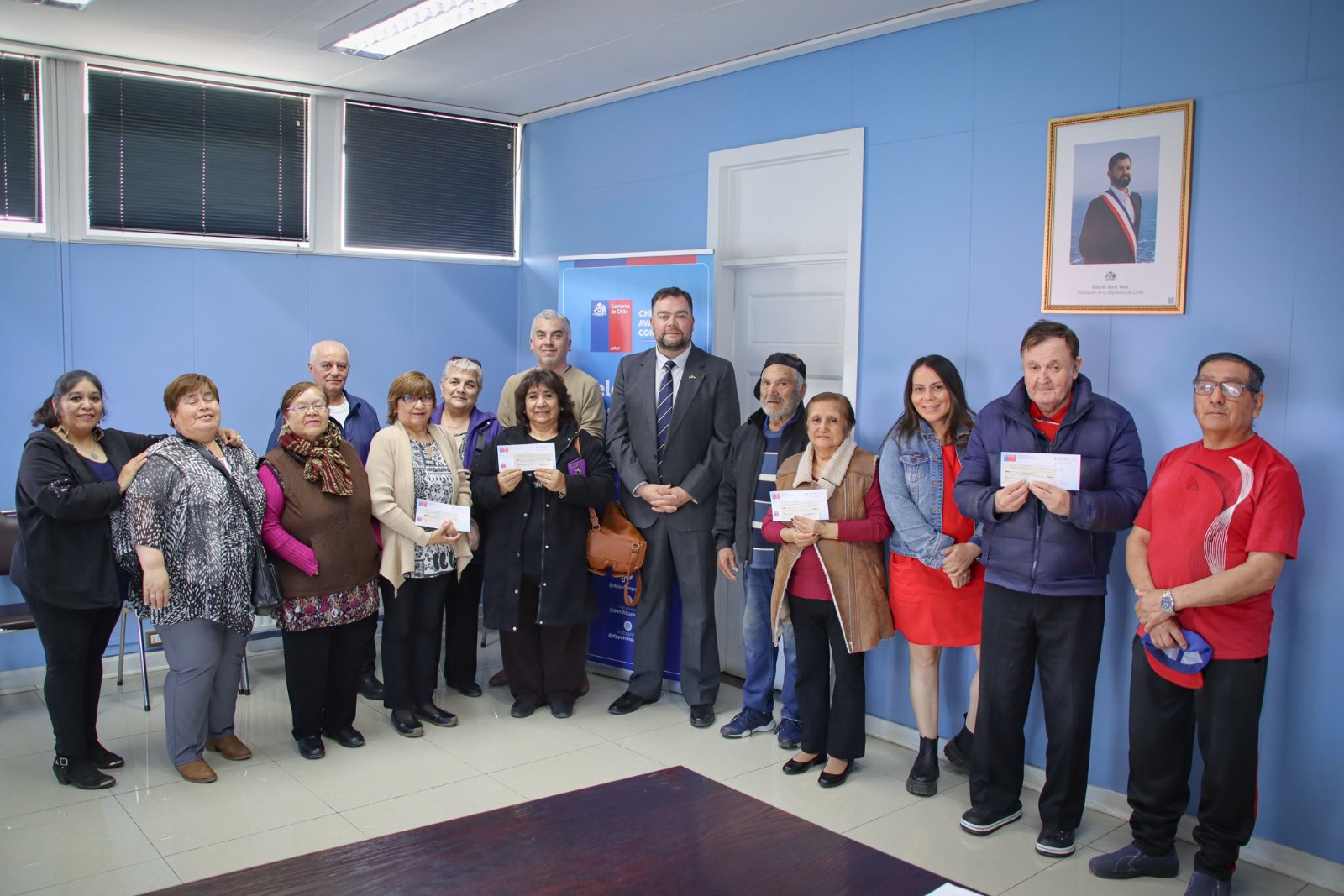 Delegación Presidencial de Última Esperanza entrega Fondo Social Presidente de la República a cuatro organizaciones de la provincia