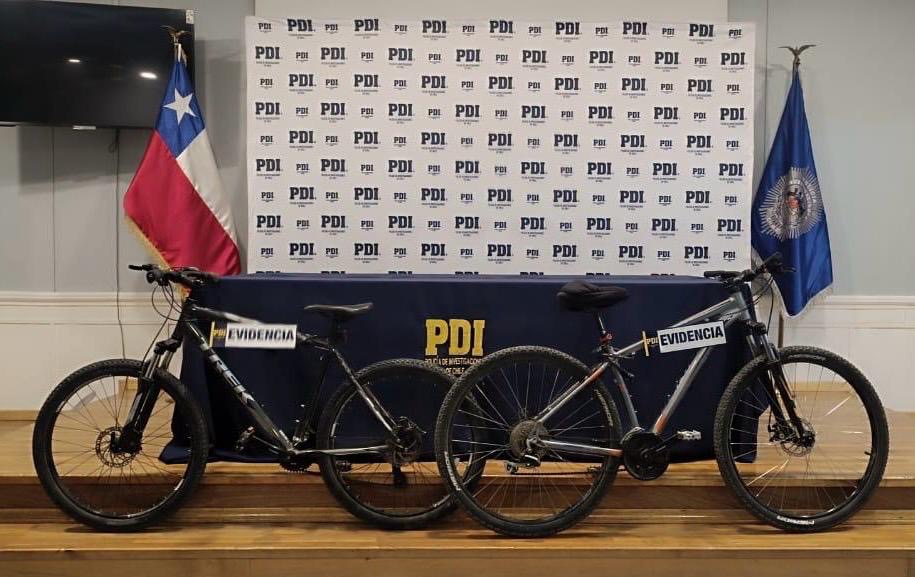 PDI Punta Arenas recupera dos bicicletas tras denuncias de hurto