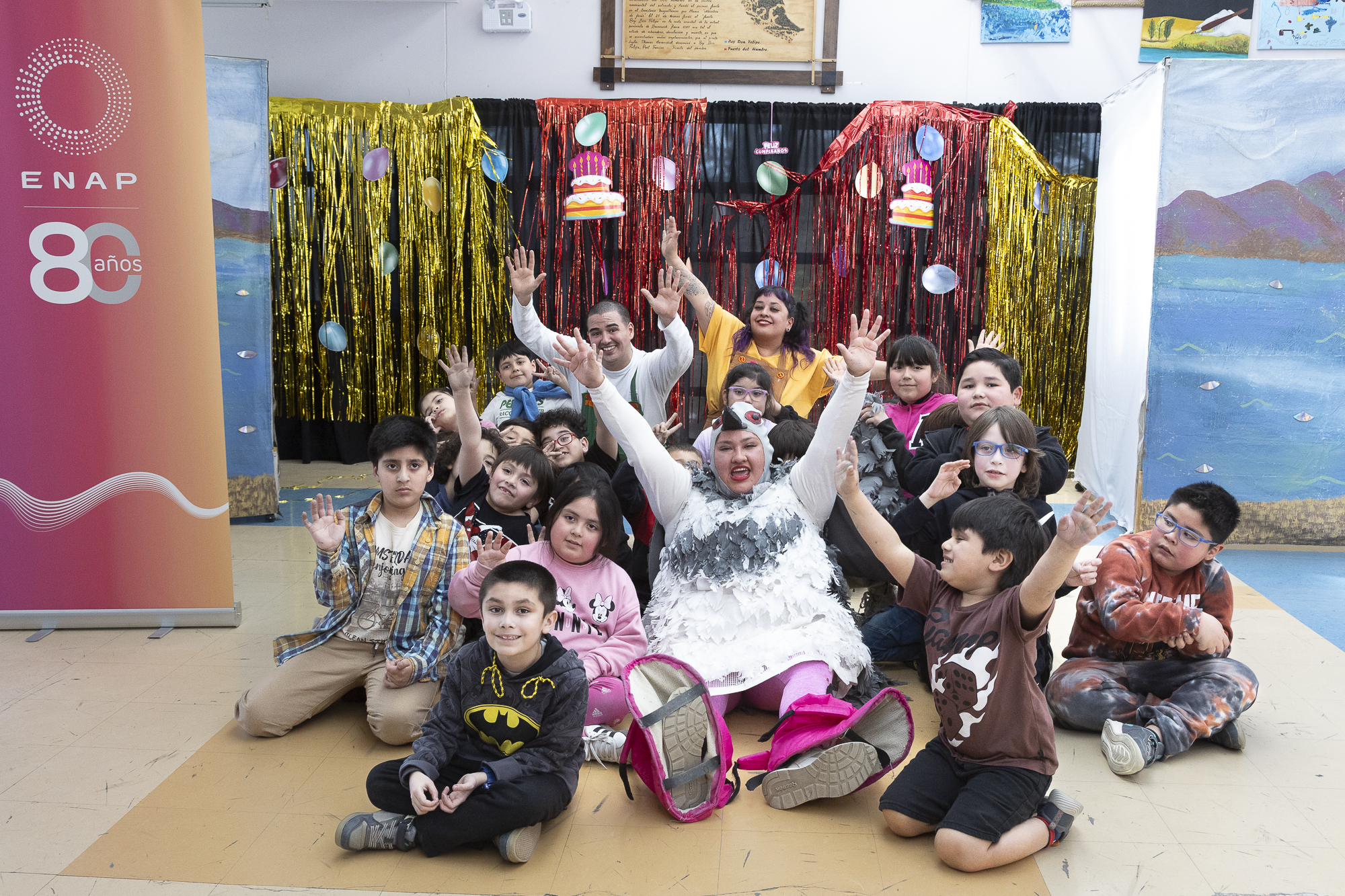 Enap presentó montaje infantil que promueve el cuidado de las aves en peligro de extinción