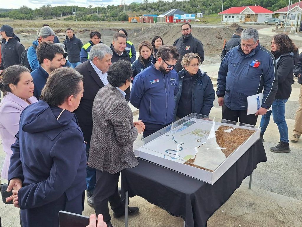 Presidente Gabriel Boric recorre Pampa Guanaco para conocer avances en infraestructura pública en Tierra del Fuego