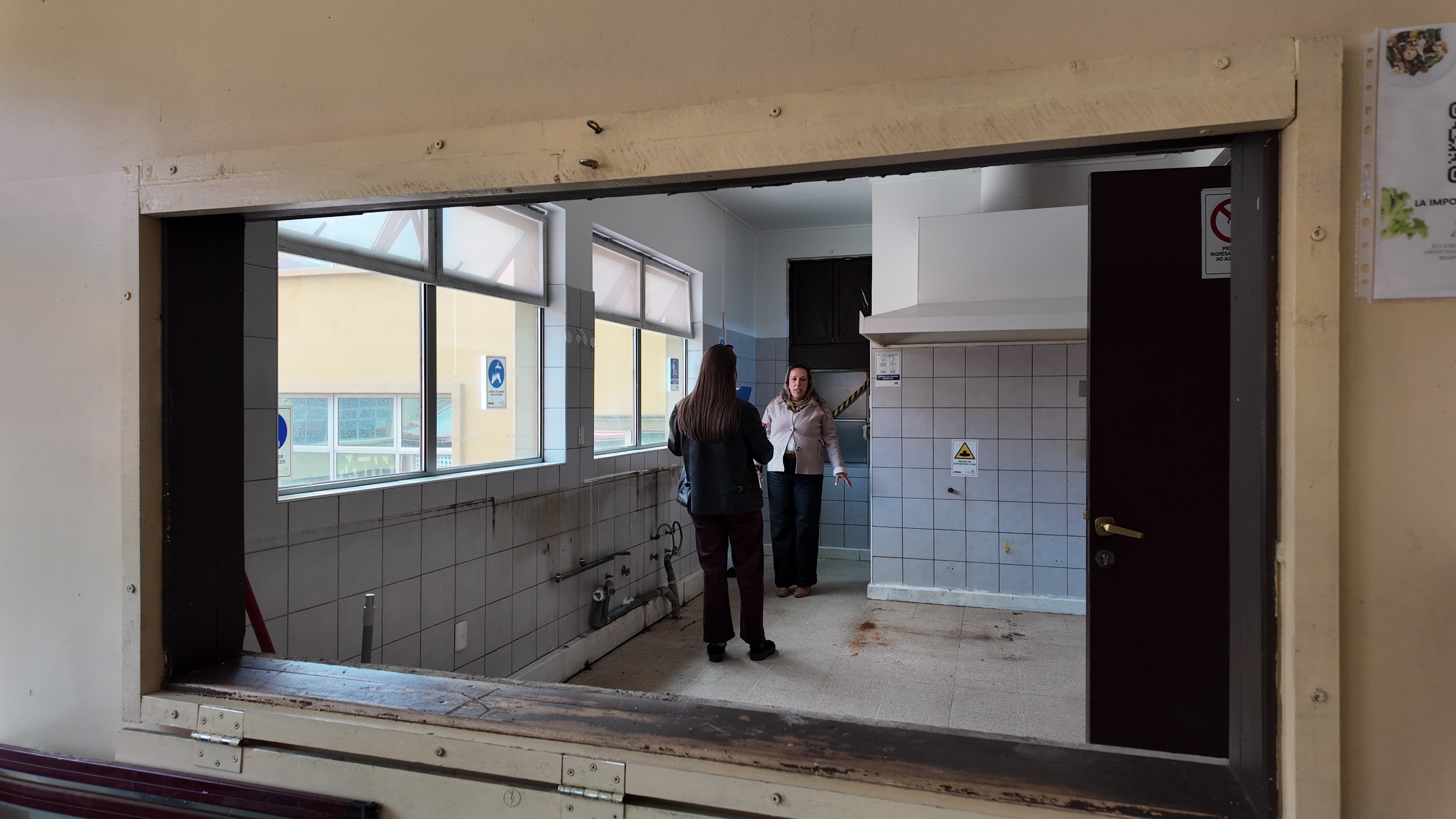 Inician trabajos de mantención de la cocina de Instituto Superior de Comercio