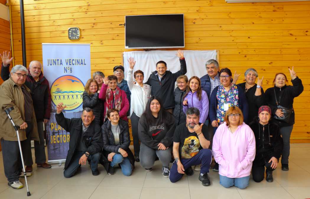 Vecinos de Playa Norte de Punta Arenas promueven el autocuidado y la vida saludable en adultos mayores  