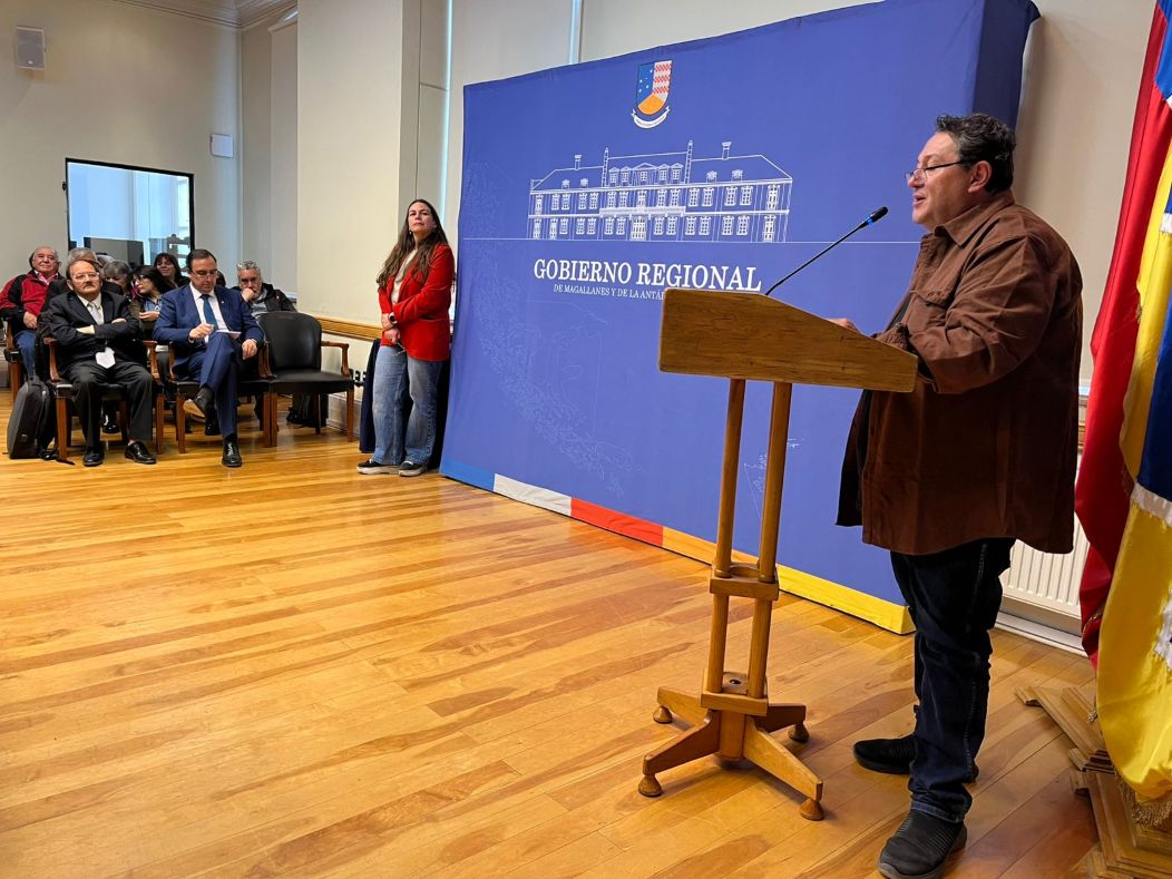 49 dirigentes sociales recibieron sus certificaciones en “Liderazgo Social y Comunitario” tras participar de escuela impulsada por el Gobierno Regional y la Universidad de Magallanes
