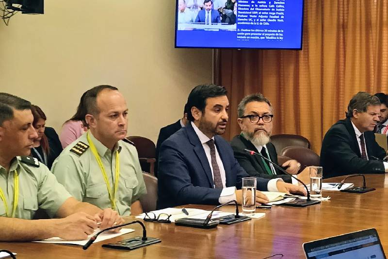 En enero se discutiría en la Cámara de Diputados una reforma constitucional a Gendarmería