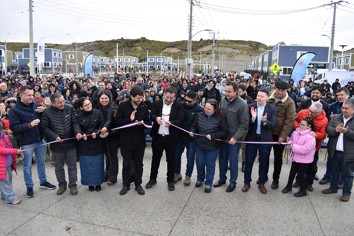 Minvu entrega cuatro conjuntos habitacionales y 442 familias de Punta Arenas pasarán la Navidad con casa nueva