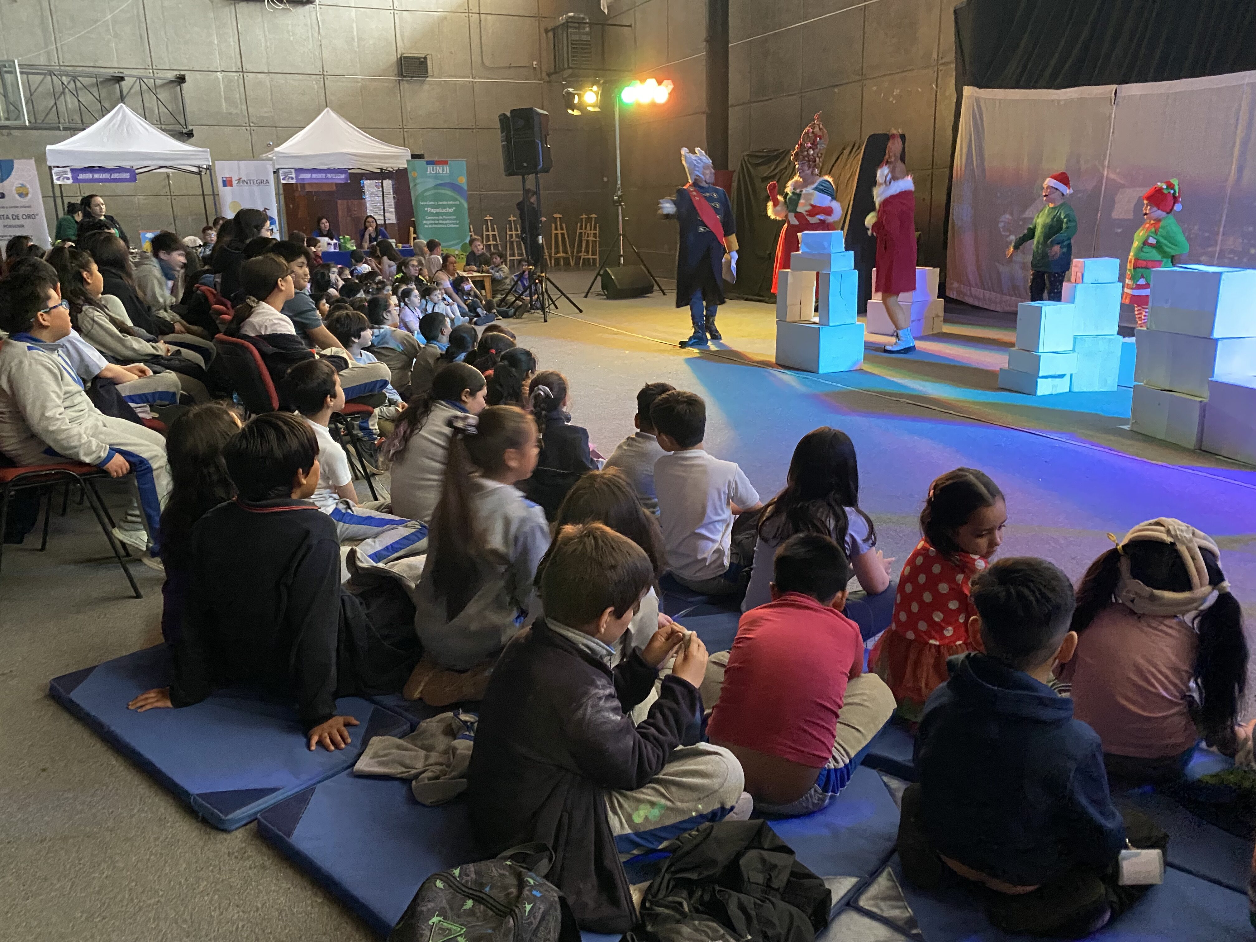 Con un mural pintado por estudiantes concluyó la Feria Literaria “Vendaval Cultural” en Porvenir