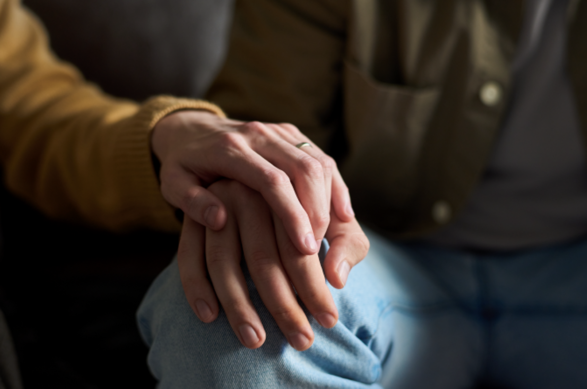 Una persona cercana puede necesitar apoyo: Sigue estas recomendaciones de salud mental en las fiestas de fin de año