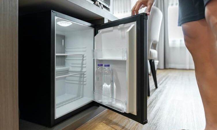 Para qué sirve un frigobar: usos prácticos y ventajas en espacios reducidos