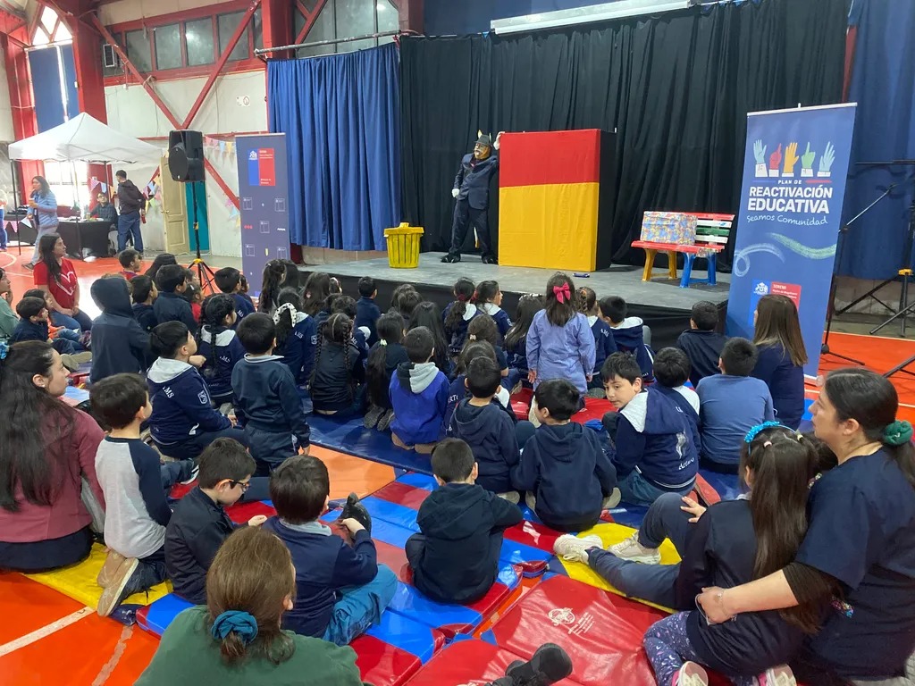 Este martes se realizará Feria Literaria “Vendaval Cultural” en Cabo de Hornos