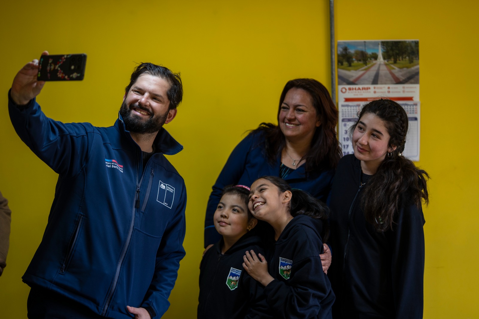 Delegación Presidencial de Tierra del Fuego cumple compromiso del Presidente Gabriel Boric con estudiante de Pampa Guanaco