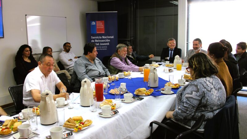 Servicio de Reinserción Social Juvenil de Magallanes fortalece relacionamiento con los medios de comunicación