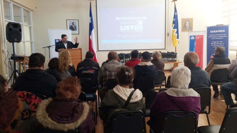 Reforzando la cultura preventiva: vecinos de Punta Arenas reciben kits de emergencia energética “Siempre Listos”