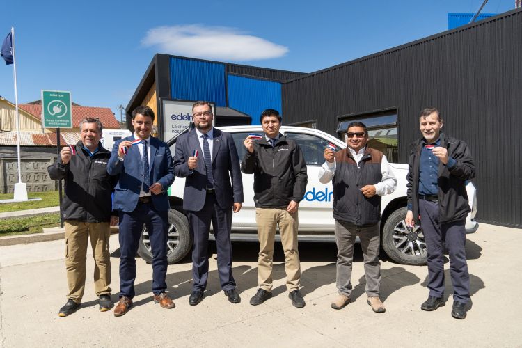 EDELMAG inaugura nueva oficina en Puerto Natales y primer electrocargador de uso público en la comuna
