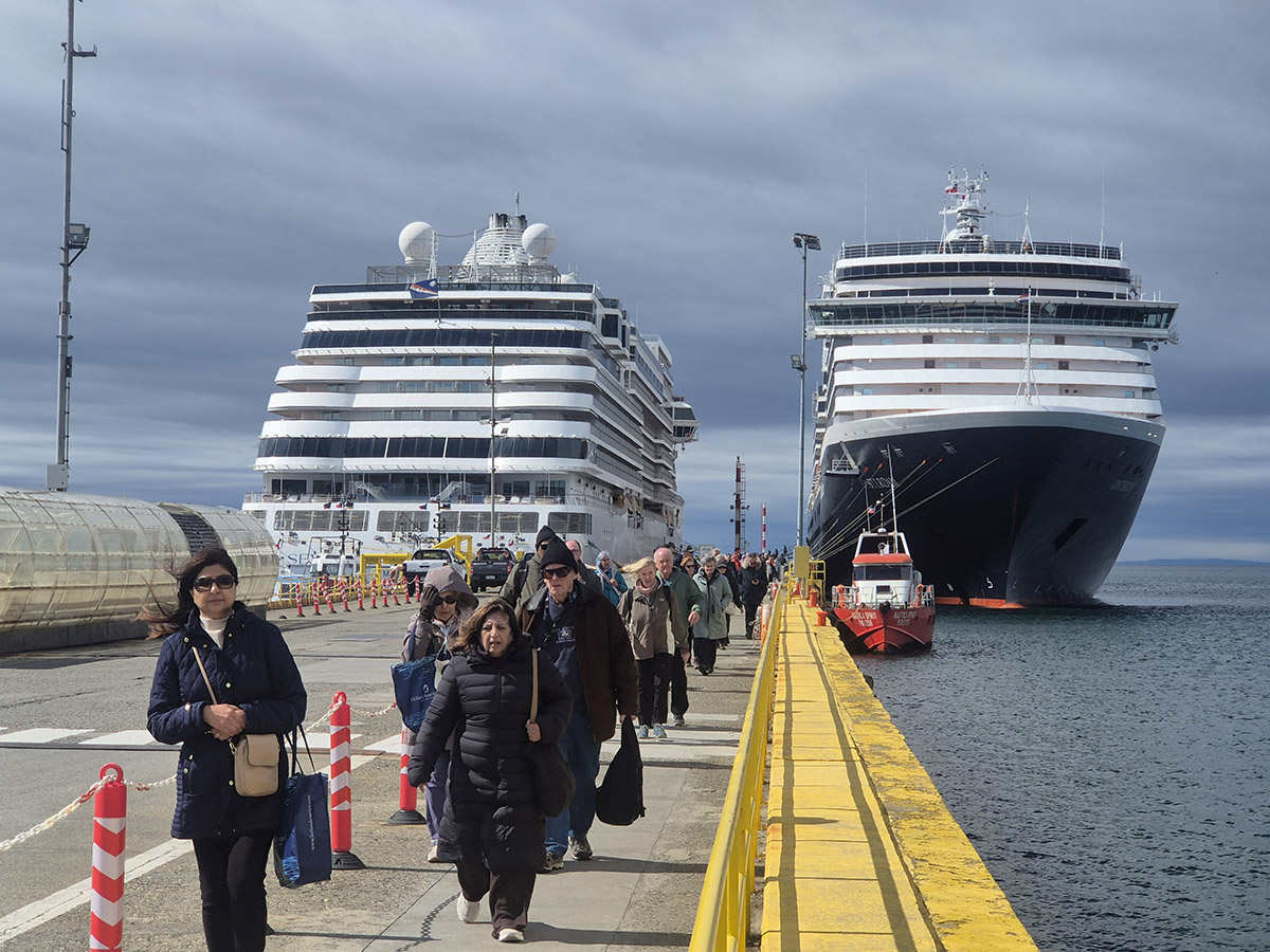 Punta Arenas marca un hito portuario con el atraque del primer crucero de gran escala en el Muelle Prat