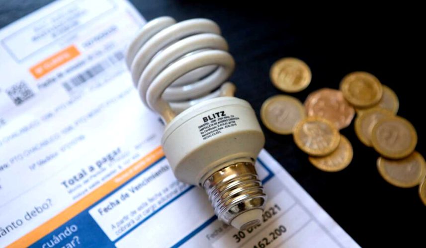 Con nuevo Decreto tarifario, Gobierno corrige a la baja los cobros excesivos en cuentas de la luz