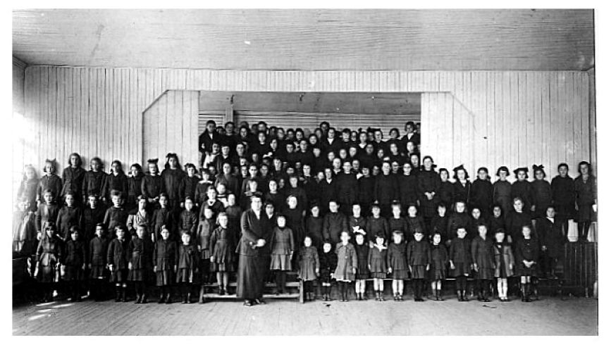 Gabriela Mistral y la educación de los trabajadores en Punta Arenas | Historia y Memoria