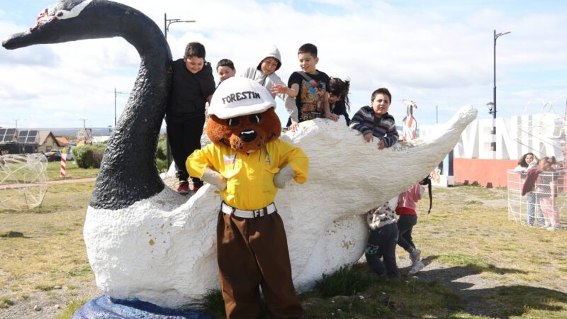 CONAF realiza campaña preventiva en Porvenir