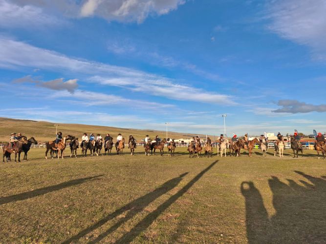 Fiesta a la Chilena se realiza en villa Cerro Castillo, Ultima Esperanza