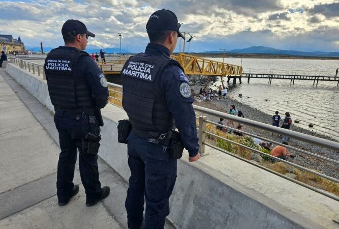Autoridad marítima de Puerto Natales realiza operativos preventivos en el borde costero ante altas temperaturas