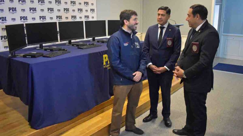 Delegación Presidencial Regional entrega computadores a la PDI para reforzar el control en el Complejo Fronterizo Integración Austral