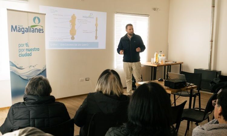 Aguas Magallanes invita a charla comunitaria sobre prevención de riesgos y uso seguro deservicios básicos