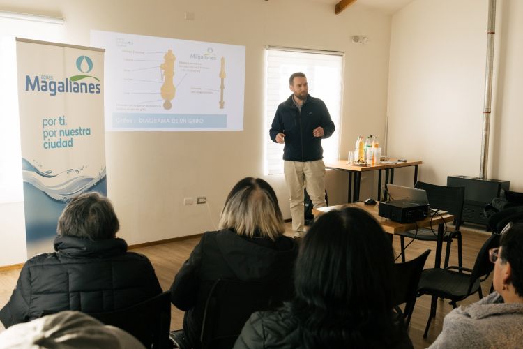 Aguas Magallanes invita a charla comunitaria sobre prevención de riesgos y uso seguro deservicios básicos