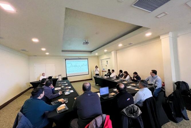 Comité de Salud de Peces de Magallanes se reunió en su 1a reunión anual en Puerto Natales para analizar tema de la Caligidosis