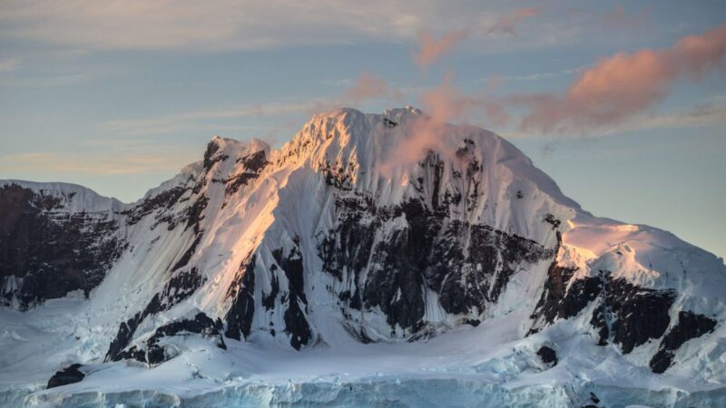 Ocho universidades coordinan una alianza para impulsar la docencia, colaboración e investigación en Antártica