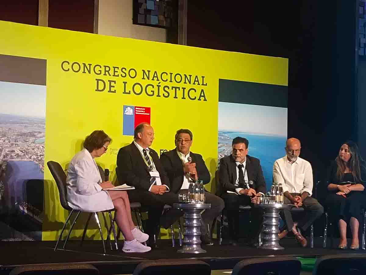 Infraestructura portuaria y cambio climático: EPAUSTRAL resaltó rol clave en Congreso Nacional de Logística 2026
