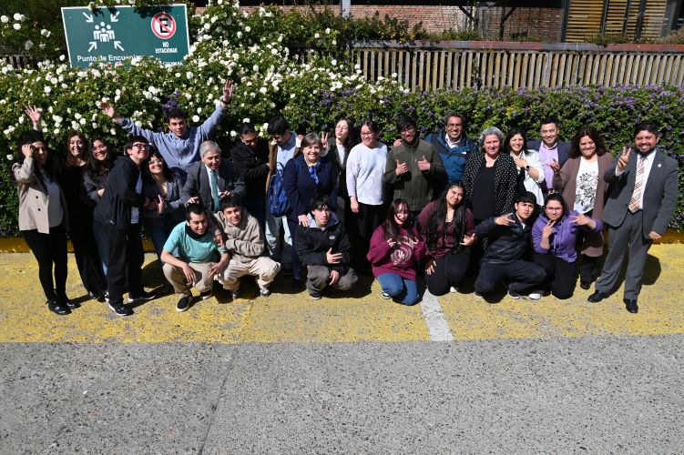 SLEP Magallanes homenajeó en las cuatro provincias a estudiantes destacados en la PAES