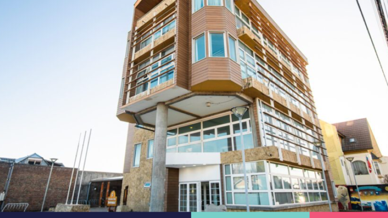 Corporación Municipal de Puerto Natales: Contraloría General de la República acreditó que entidad contrató a persona cuyo título sería falso