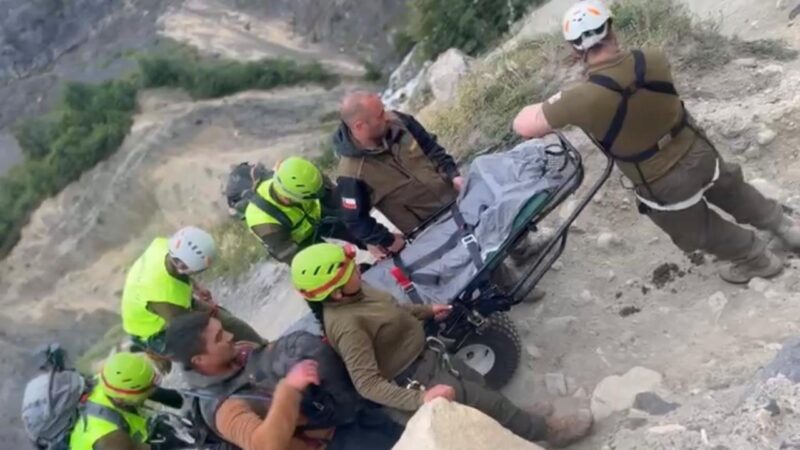 Turista israelí resulta gravemente lesionado tras caída en sector no habilitado del Parque Torres del Paine
