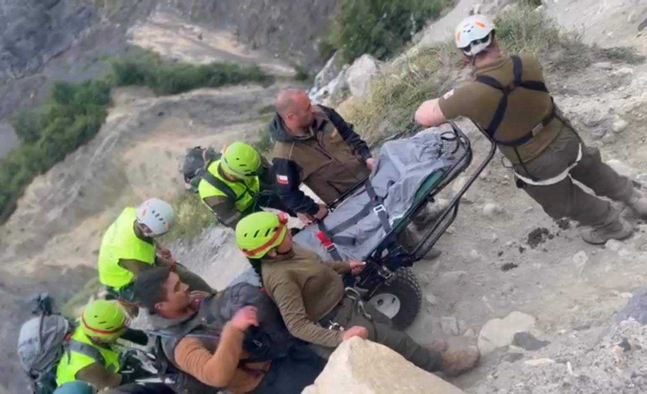 Turista israelí resulta gravemente lesionado tras caída en sector no habilitado del Parque Torres del Paine