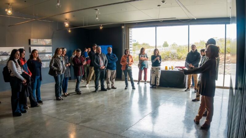 Arte y ciencia de encuentran en la muestra Glaciar en el Parque del Estrecho