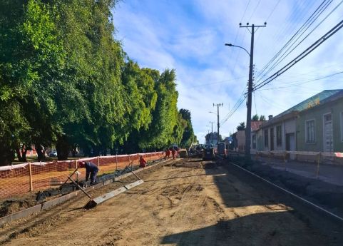 Avanzan obras de conservación de vías urbanas en la avenida Bulnes de Punta Arenas