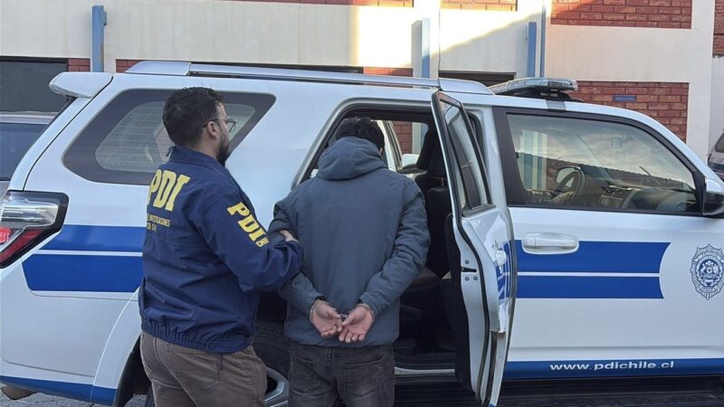 Detienen en Punta Arenas a joven con orden vigente por robo con violencia