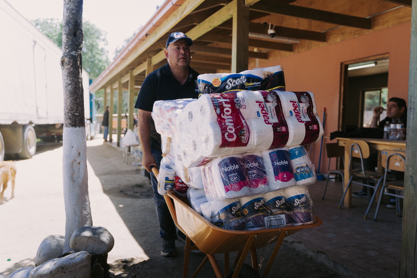 Ayuda solidaria enviada desde Punta Arenas ya llegó a Trehuaco en la región de Ñuble