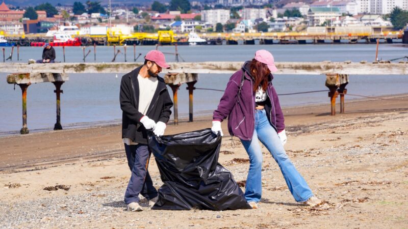 Con múltiples deportes y una limpieza de playa se vivió una nueva versión de “La Costanera es Tuya”