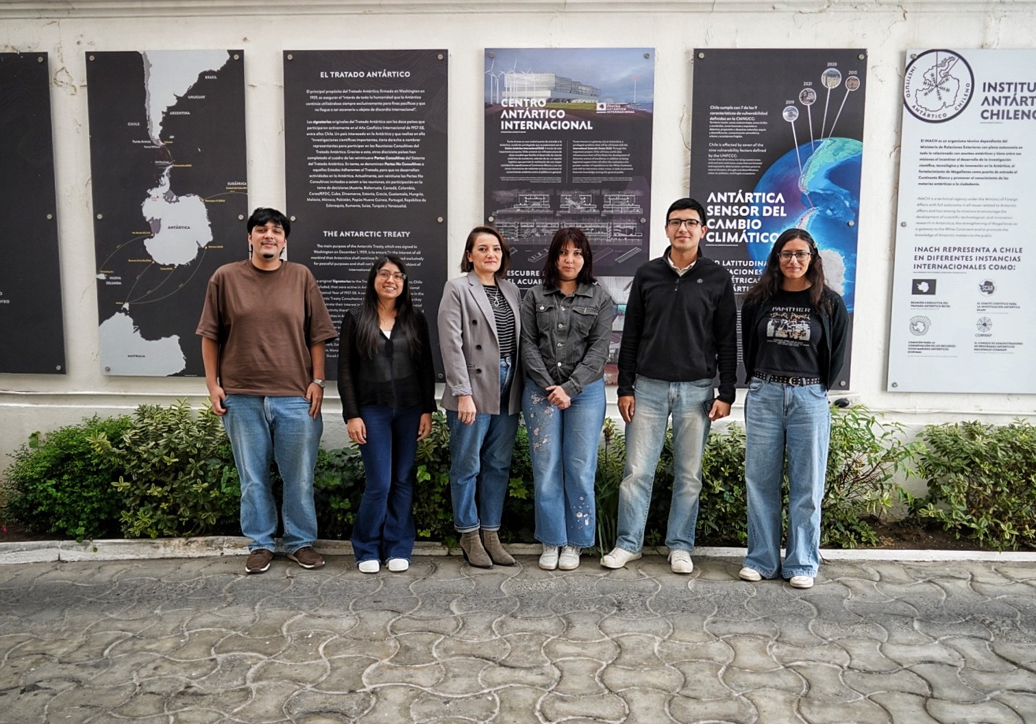 Estudiantes en práctica dan vida al verano antártico chileno
